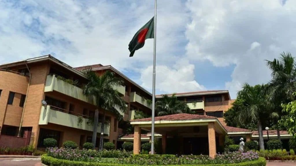 দিল্লিতে বাংলাদেশের মিশনের সামনে ভারতীয়দের বিক্ষোভ জাতীয় সার্বভৌমত্বের ওপর হামলার শামিল